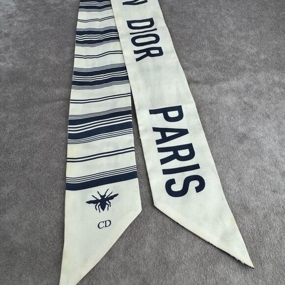 Christian Dior Blue Silk Twill Flowers D-Millefiori Mitzah Scarf - Picture 4 of 8